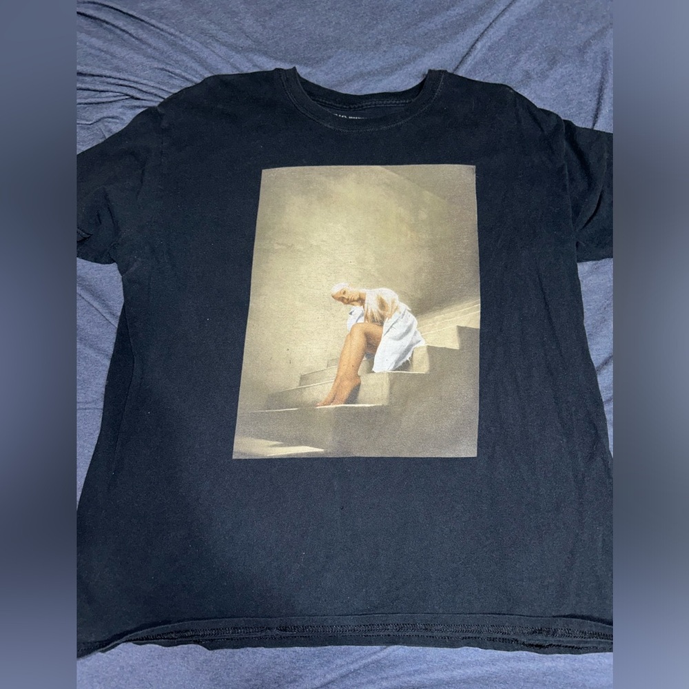 ariana grande tee shirt